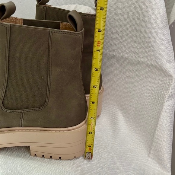 NWT: DV by Dolce Vita Paola boots with lug sole - Picture 6 of 7